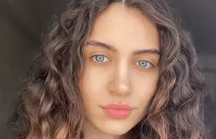 20 साल की लड़की की खूबसूरती देख सब हुए फिदा, टूटा 94 साल पुराना रेकॉर्ड