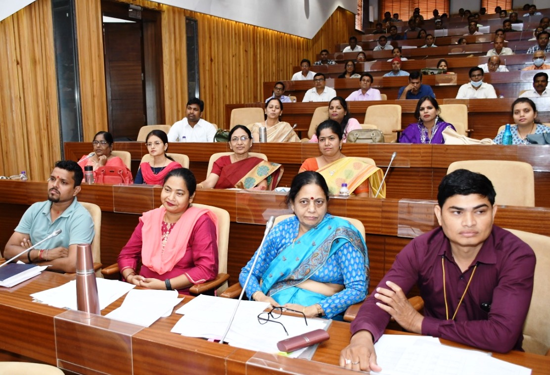 जिला आयुर्वेद अधिकारियों तथा आयुष हेल्थ एंड वेलनेस सेंटर्स के चिकित्सकों को दिया गया प्रशिक्षण