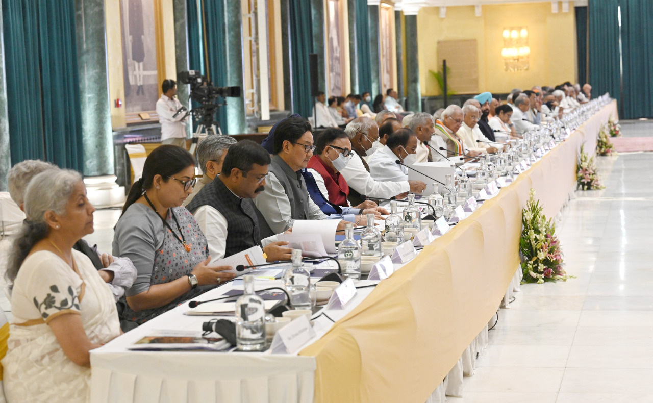 आजादी के अमृत महोत्सव की तीसरी राष्ट्रीय कार्यकारिणी की बैठक में शामिल हुई राज्यपाल सुश्री उइके