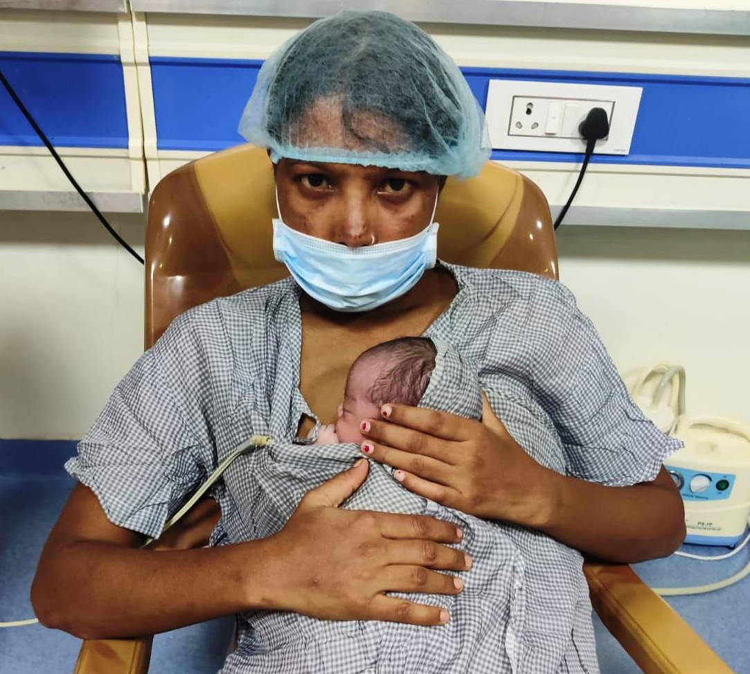 ऐसे ही नहीं कहलाते डॉक्टर देवदूत, नवजात को दिया नया जीवन