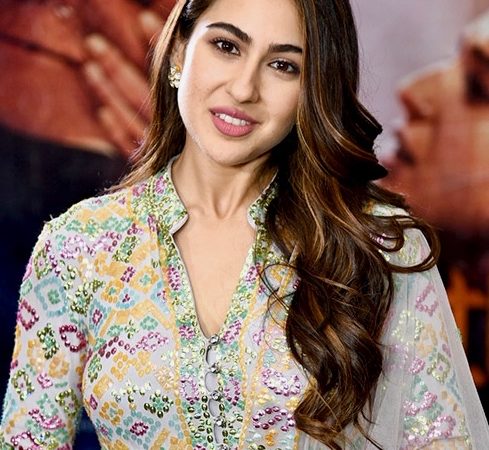 क्रिकेटर शुभमन गिल से डेट कर रहीं सारा