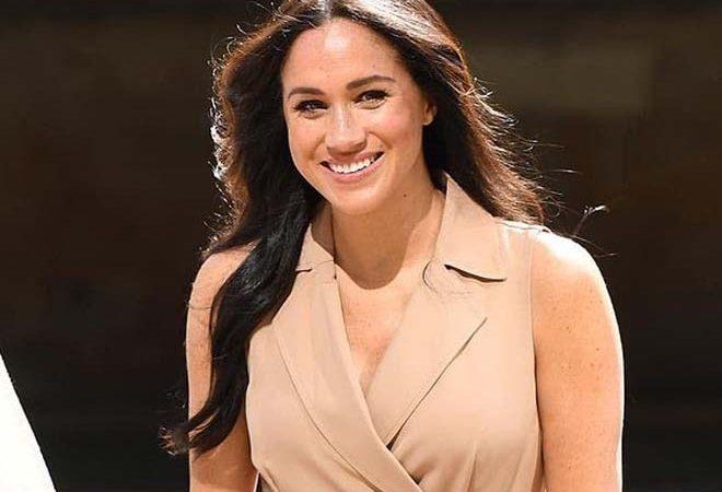 मेरे और हैरी की उपस्थिति से ही असहज हो जाता था शाही परिवार: मेगन