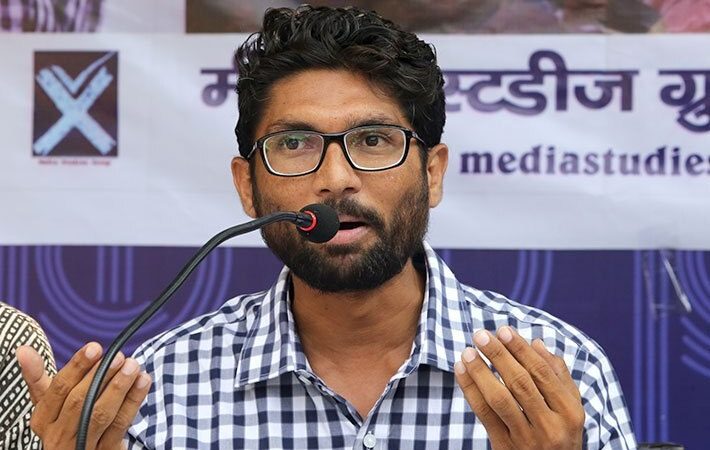 गुजरात कांग्रेस के कार्यकारी अध्यक्ष मेवाणी को दंगा भड़काने के मामले में 6 महीने की सजा