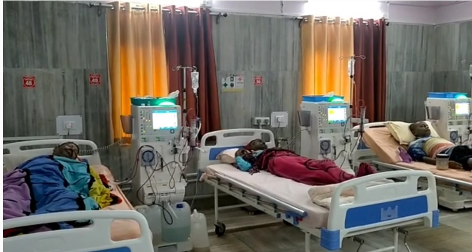 राज्य में लगातार बढ़ रही हैं स्वास्थ्य सुविधाएं, घट रहा है इलाज का खर्च