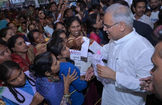 विशेष लेख : भेंट मुलाकात कार्यक्रम : समृद्धि संवेदना और समाधान के लिए खुला मंच