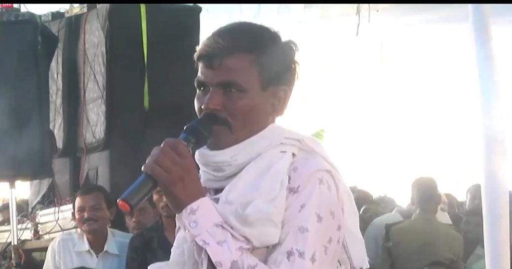 सोहागपुर के नारायण यादव ने गोबर बेचकर कमाए 1.30 लाख रुपए, अपने लिए खरीदा मोटर साइकल