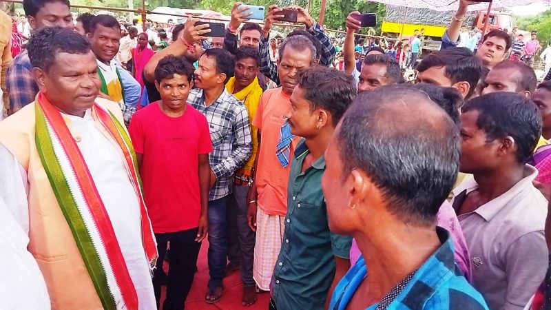 आदिवासी हित की सुरक्षा राज्य सरकार की पहली प्राथमिकता : मंत्री लखमा