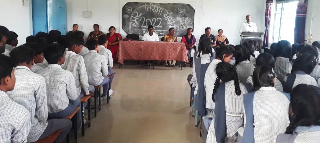 मोबाइल की लत से छुटकारा पाने अभियान… नोटिफिकेशन बंद रखने जैसे फंडे बताए