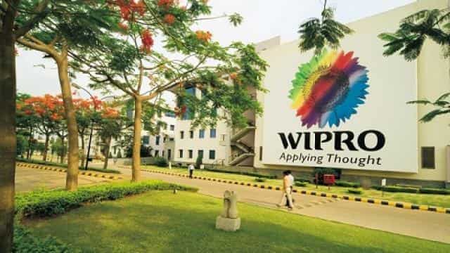 Wipro को ‘धोखा’ दे रहे थे 300 कर्मचारी, कंपनी ने नौकरी से निकाला