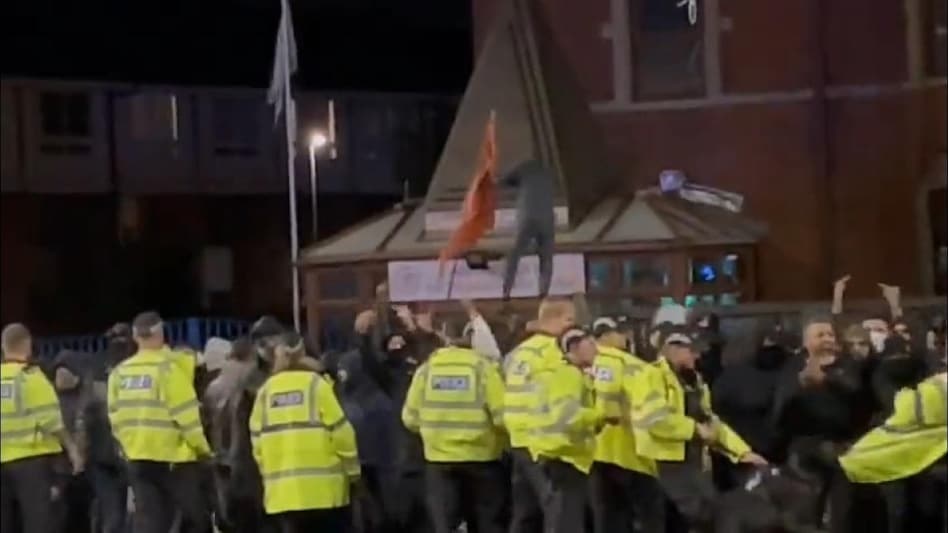 ब्रिटेन में एशिया कप में भारत द्वारा पाकिस्तान को हराने के बाद तनाव… शिव मंदिर में तोड़फोड़