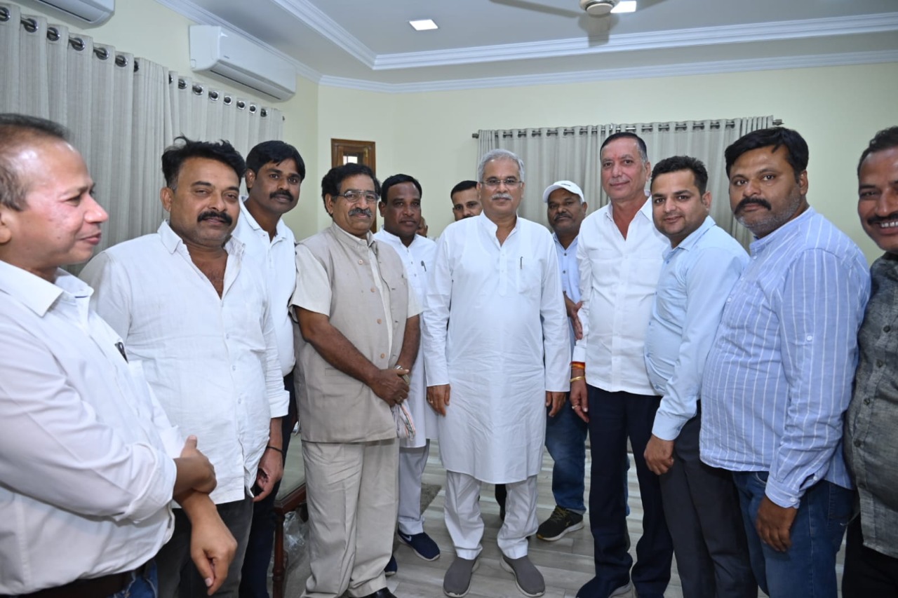 cm बघेल से निगम-मंडल-आयोग के नवनियुक्त पदाधिकारियों ने की सौजन्य मुलाकात