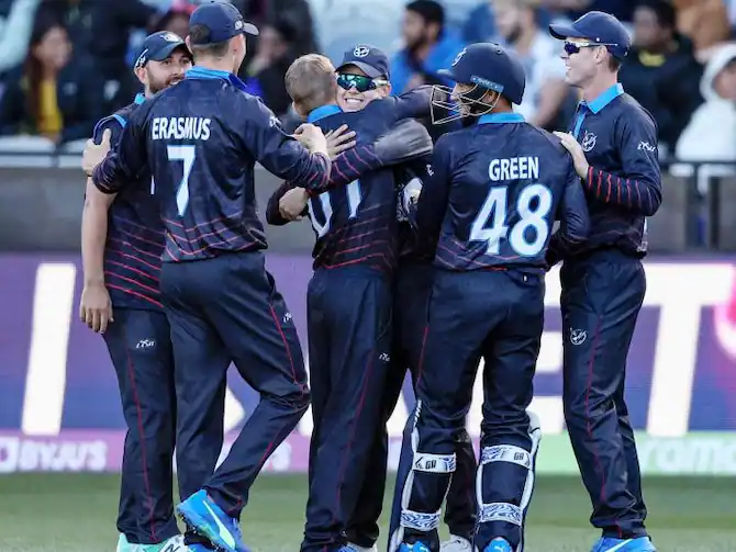 टी20 वर्ल्ड कप शुरू… पहले ही दिन बड़ा उलटफेर…  एशिया कप चैंपियन बाहुबली श्रीलंका काे न्यूकमर नामीबिया ने रौंदा