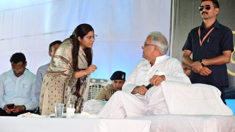 अधिग्रहित जमीन का नहीं मिला मुआवजा, मुख्यमंत्री ने कलेक्टर और एसडीएम को दिए निर्देश