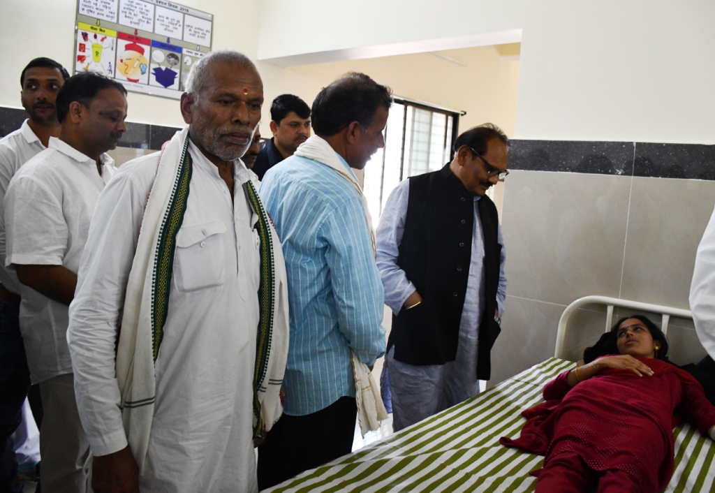 मंत्री डॉ. टेकाम ने रघुनाथनगर में नवनिर्मित 30 बिस्तरीय सामुदायिक स्वास्थ्य केन्द्र भवन का किया लोकार्पण