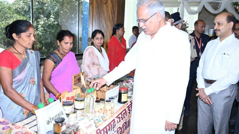 गोबर पेंट से स्कूलों की होगी रंगाई-पोताई