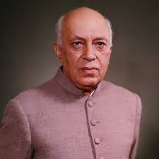 नेहरू तीन बार बने थे सांसद लेकिन 1989 से आज तक नहीं जीत सकी कांग्रेस