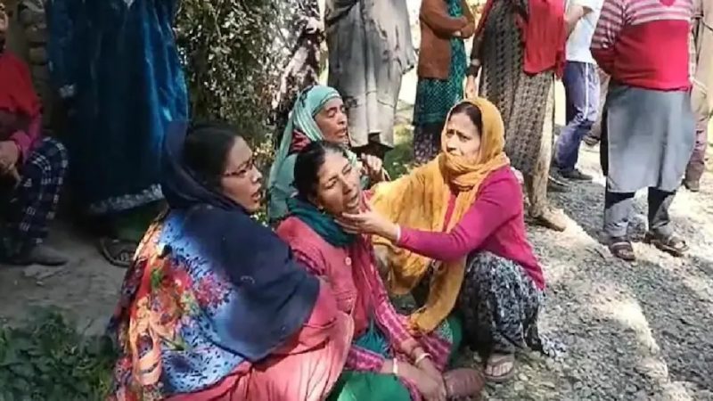 ‘हत्या करने के लिए कश्मीरी पंडितों को तलाश रहे आतंकी, तत्काल छोड़ दें घाटी’