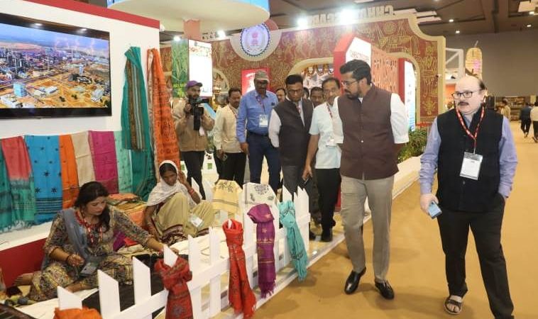 छत्तीसगढ़ के पवेलियन में बड़ी संख्या में पहुँच रहे देश-विदेश से आए बिजनेस एक्जीविटर