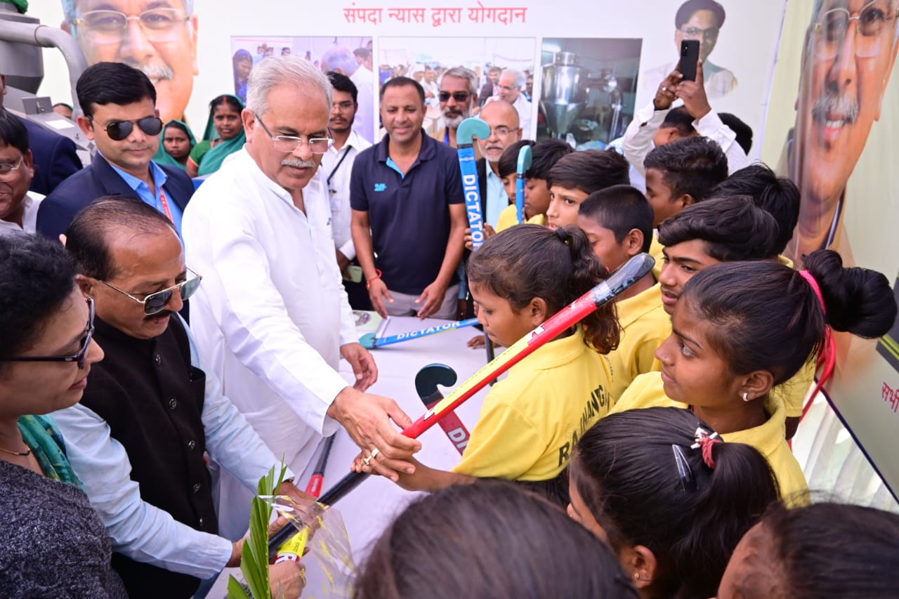 मुख्यमंत्री भूपेश बघेल ने किया कृष्ण कुंज का लोकार्पण