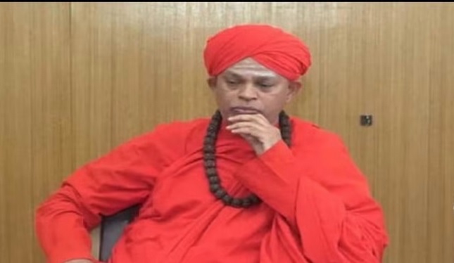 मुरुघ मठ के प्रमुख के खिलाफ 694 पन्नों की चार्जशीट… मठ में ड्रग्स, शराब और नशीले पदार्थ, पूरी रात होता था दुष्कर्म