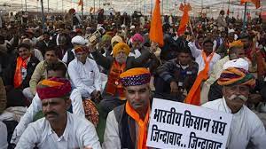 रामलीला मैदान में जुटे देशभर के किसान, सरकार के खिलाफ फिर खोला मोर्चा