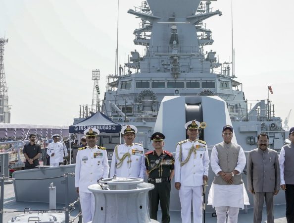 भारतीय नौसेना में शामिल हुआ विध्वंसक युद्धपोत मोरमुगाओ