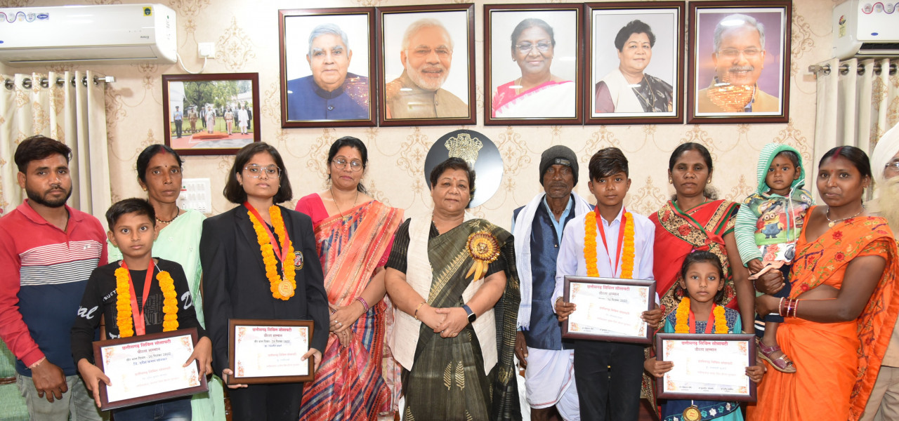 राज्यपाल सुश्री उइके ने वीर बाल दिवस के अवसर पर साहसी वीर बालक और बालिकाओं को किया सम्मानित