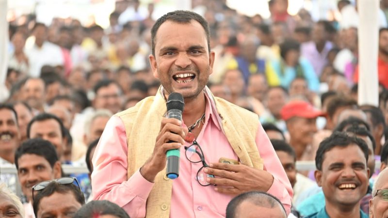 खुबीराम ने मुख्यमंत्री को बताया कि गोधन न्याय योजना का लाभ लेकर 40 हजार रुपए का गोबर बेचा है