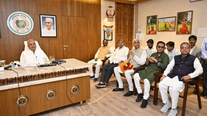 मुख्यमंत्री भूपेश बघेल ने किया बिलासपुर एवं अंबिकापुर में रीजनल सी-मार्ट का वर्चुअली उद्घाटन