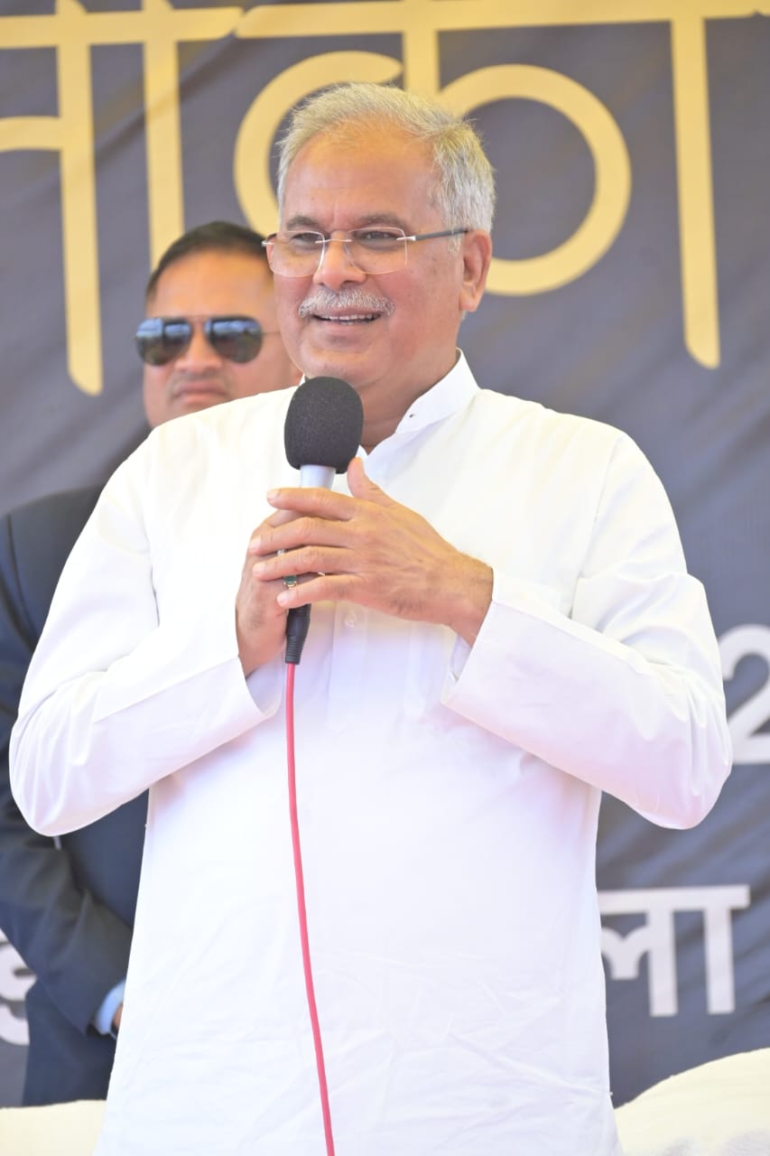 मुख्यमंत्री श्री बघेल का वित्त विभाग को निर्देश : एक सप्ताह के भीतर तात्यापारा – शारदा चौक सड़क चौड़ीकरण कार्य की मिलेगी मंजूरी