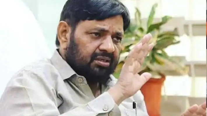 महात्मा गांधी जी का एक लड़का नशा करता था, नेहरूजी भी सिगरेट पीते थे