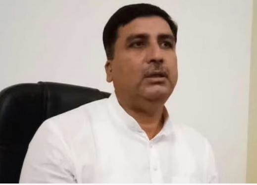 वेणुगोपाल की चेतावनी बेअसर, अब चौधरी हुए बागी