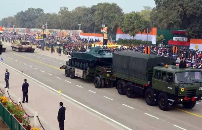 गणतंत्र दिवस परेड में पहली बार सिर्फ देसी हथियारों का होगा प्रदर्शन