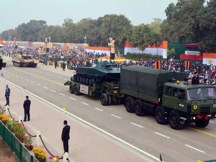 गणतंत्र दिवस परेड में पहली बार सिर्फ देसी हथियारों का होगा प्रदर्शन