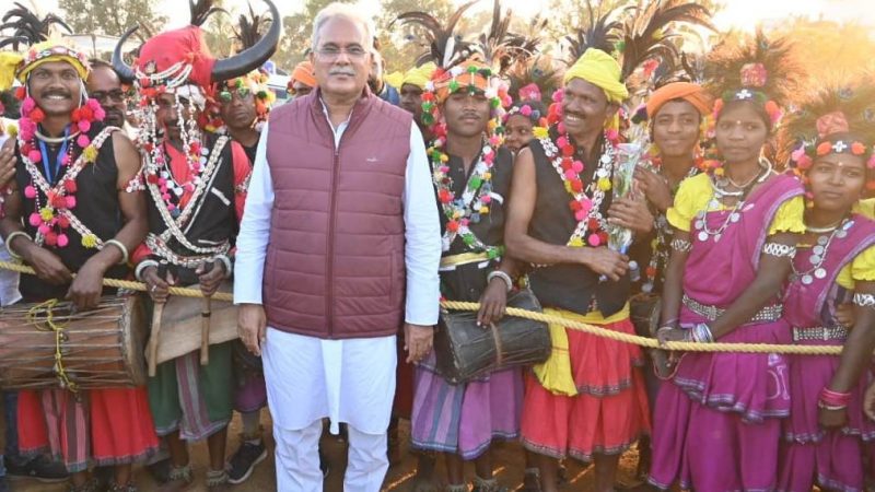 मुख्यमंत्री श्री भूपेश बघेल ने ग्राम बेलरगांव में आयोजित भेंट-मुलाकात में की शिरकत