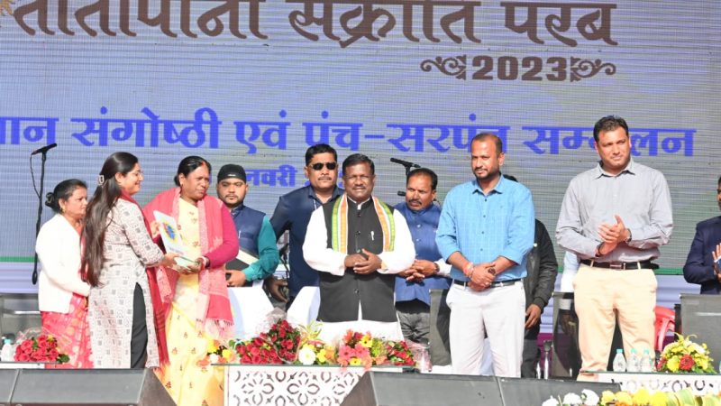 मुख्यमंत्री श्री भूपेश बघेल ने बलरामपुर में राज्य के पहले शहीद पार्क का किया लोकार्पण