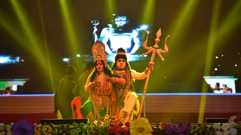 तातापानी महोत्सव के पहले दिन स्थानीय एवं आमंत्रित कलाकारों ने दी सांस्कृतिक कार्यक्रमों की प्रस्तुति