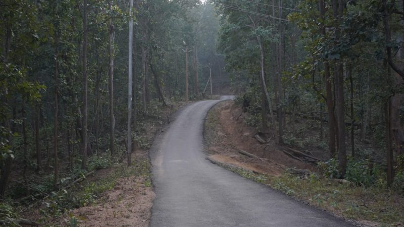 छत्तीसगढ़ के उत्तरी छोर के आखिरी गांव पुंदाग में आजादी के 75 साल बाद सड़क बनाने का काम शुरू