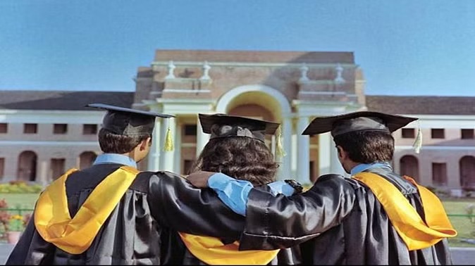 देश में पहली बार 4.14 करोड़ छात्र ले रहे उच्च शिक्षा… शिक्षा मंत्रालय ने जारी की अखिल भारतीय सर्वेक्षण रिपोर्ट