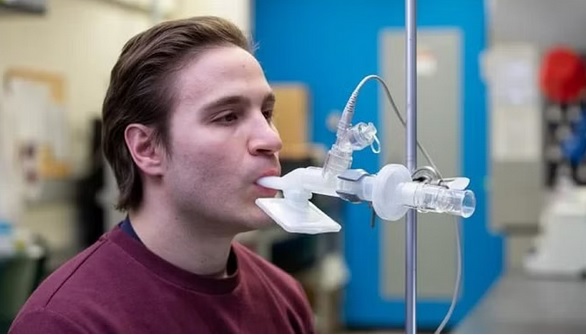 कोरोना : नैजल और टीके अलावा आएगी पीने वाली दवा भी