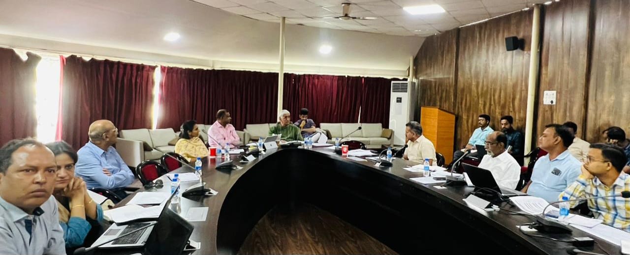 स्वास्थ्य मंत्री श्री टी.एस. सिंहदेव ने ब्लड बैंक, हमर लैब व ओटी सेवाओं के उपकरणों के लिए पुनरीक्षित प्रस्ताव भेजने के दिए निर्देश