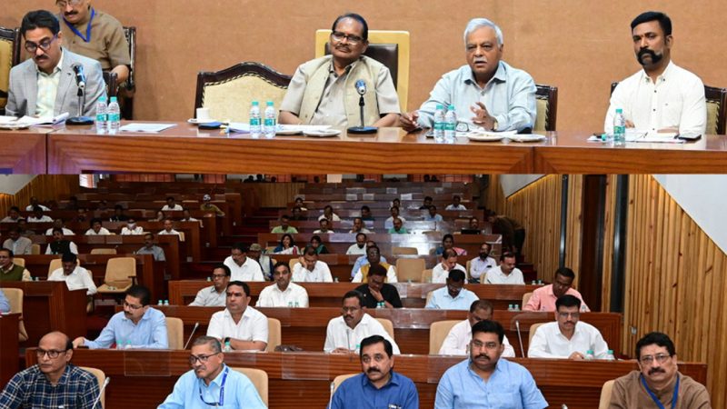 लगभग हजार करोड़ रूपए से होंगे स्कूलों के मरम्मत कार्य