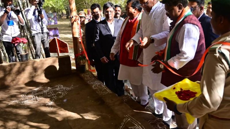 मुख्यमंत्री श्री भूपेश बघेल ने मयाली में मिट्टी के मड हाऊस का किया शुभारंभ