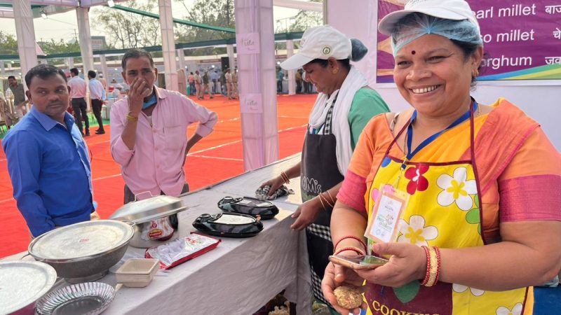 छत्तीसगढ़ के पहले मिलेट कैफे से मिल रही हर माह तीन लाख रुपए तक की आमदनी