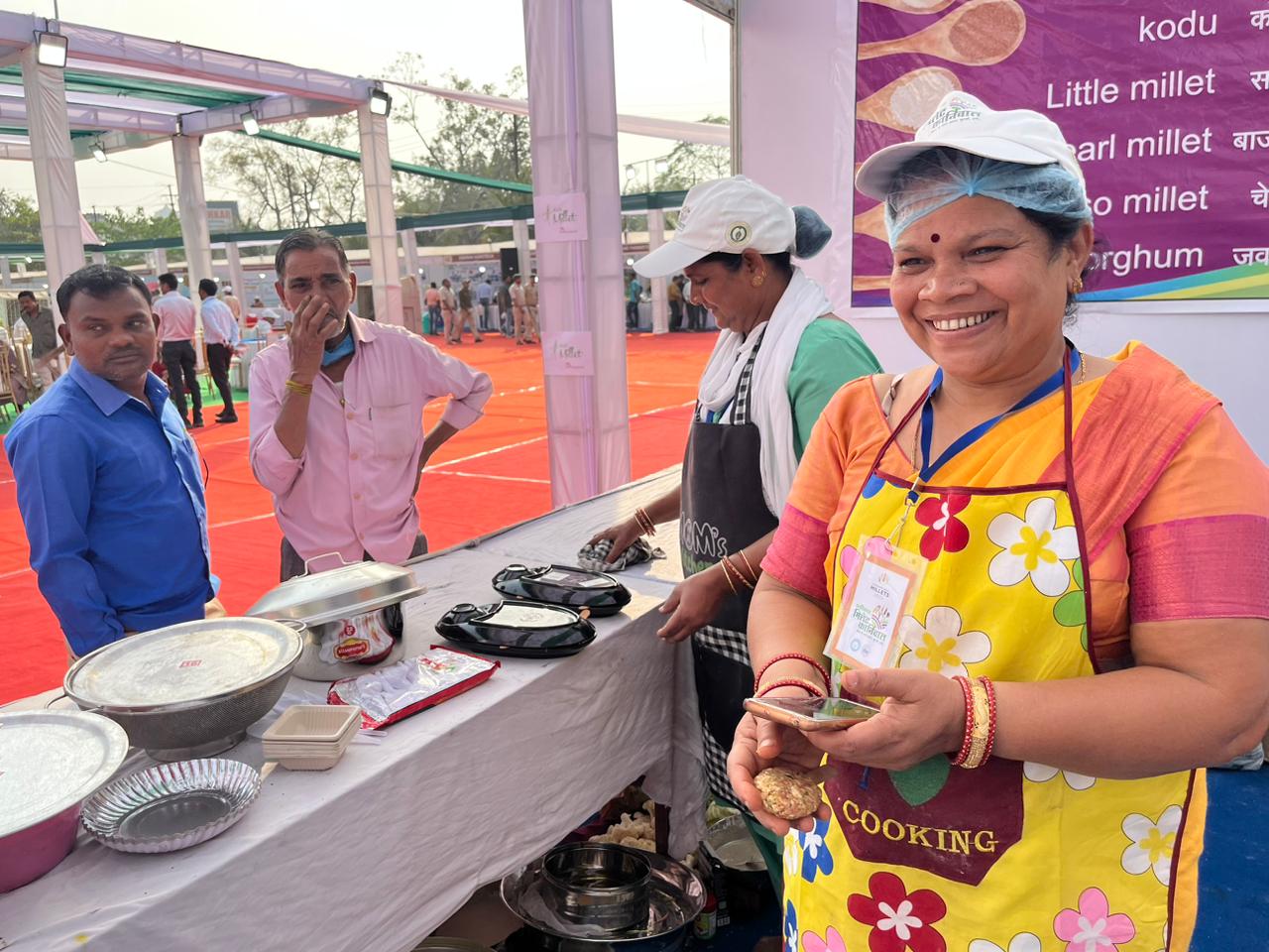 छत्तीसगढ़ के पहले मिलेट कैफे से मिल रही हर माह तीन लाख रुपए तक की आमदनी