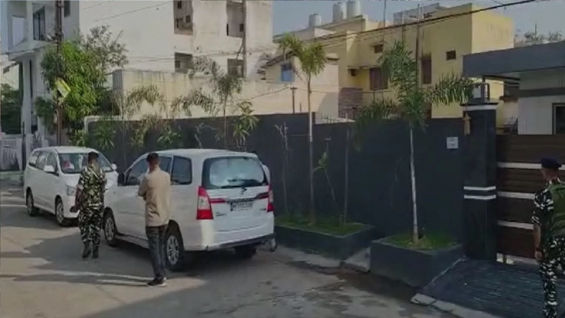 छत्तीसगढ़ में ईडी की रेड, 12 से ज्यादा कांग्रेस नेताओं के घरों-दफ्तर में छापा