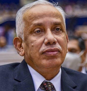 नज़ीर की नियुक्ति पर विपक्ष ने साधा निशाना