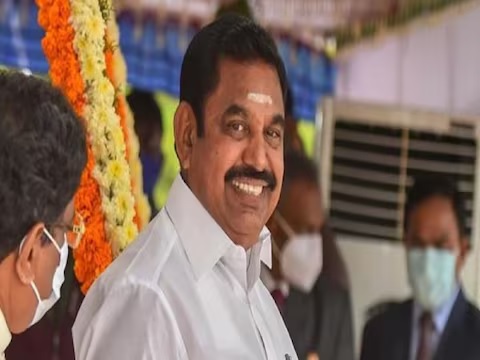 एआईडीएमके विवाद : पलानीस्वामी ने जीती पार्टी नेतृत्व की जंग