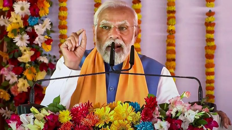 किसानों के खाते में आए फिर आए 2000, मोदी बोले-तीसरी बार मां गंगा ने लिया गोद