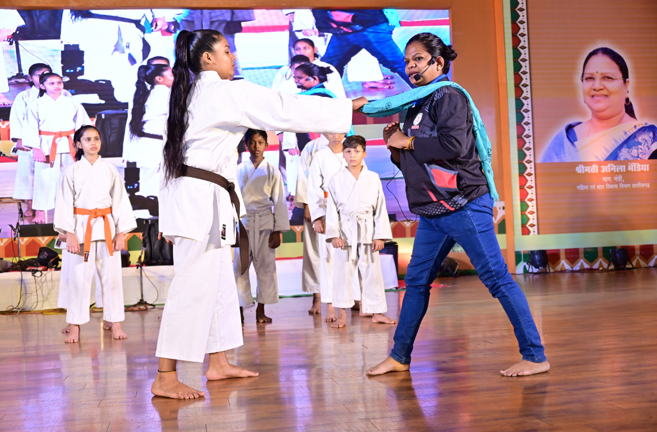 आकांक्षी जिलों में अब 14 से 18 वर्ष की बालिकाओं को मिलेगी स्वास्थ्य शिक्षा और पूरक पोषण आहार: श्रीमती भेंड़िया